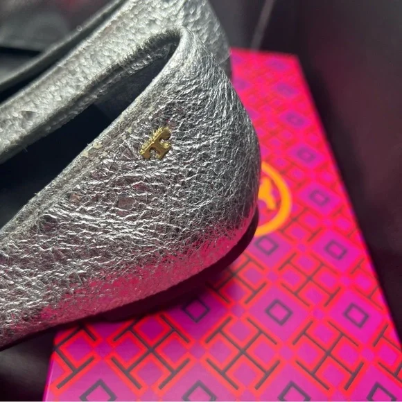 Tory Burch Laila driver  Silver Ballet Flats - Picture 7 of 15